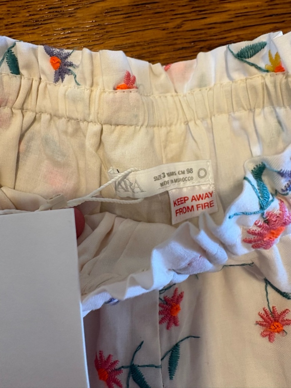 NWT ZARA White Floral Embroideried Ruffle Shorts 3y (lined) - Picture 4 of 4